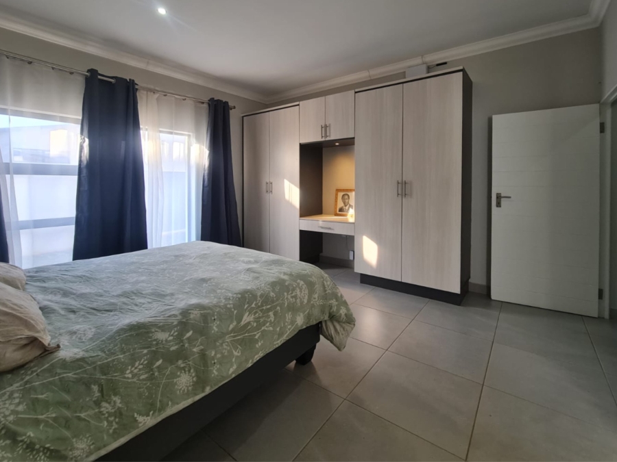 To Let 3 Bedroom Property for Rent in Melodie North West